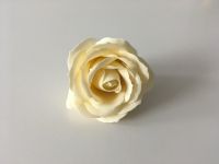 Mýdlové květy – velká Růže – krémová 2