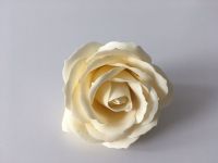Mýdlové květy – velká Růže – krémová 1
