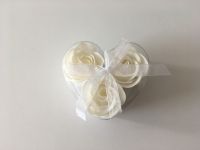 Sada 3 mýdlových květů srdíčko – bílá růže