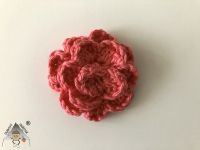 Háčkovaná brož růže - malá růžová