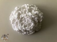 Háčkovaná brož růže - velká bílá