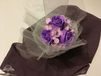 Mýdlová kytice v imitaci křišťálové misky fialová   