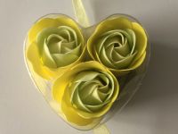Sada 3 mýdlových květů srdíčko - žlutá růže
