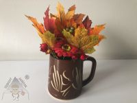 Kameninový džbánek s podzimní dekorací | Džbánek s podzimní dekorací, Džbánek s podzimní dekorací, Džbánek s podzimní dekorací, Džbánek s podzimní dekorací