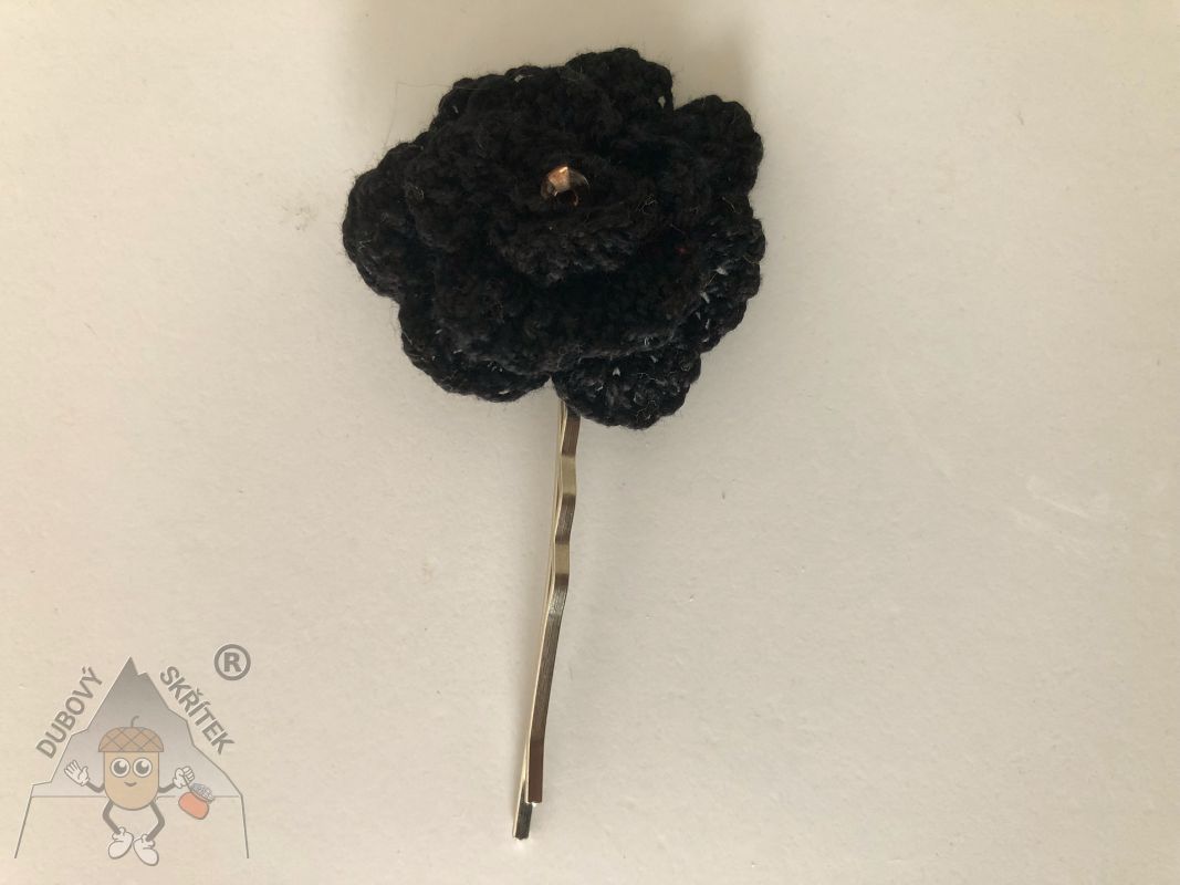 Retro háčkovaná sponka s růžičkou - černá Dubový skřítek