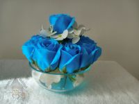 Skleněná miska s mýdlovými růžemi – světle modrá