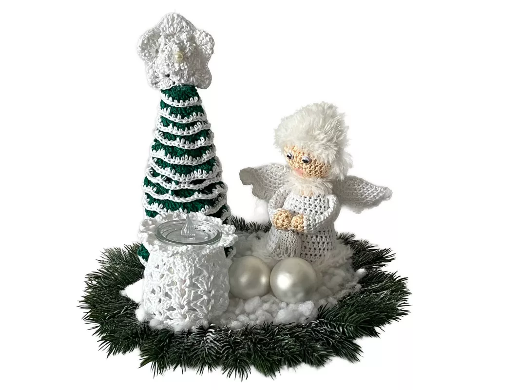 Ručně háčkovaný vánoční set s andělkou, zeleným stromečkem, svícínkem. 