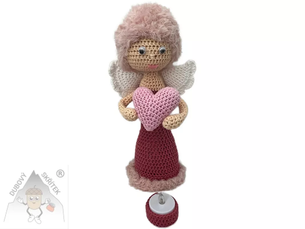 Háčkovaná Andělka se srdcem starorůžová– jemnost, která rozzáří váš domov Dubový skřítek