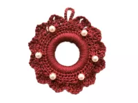 Háčkovaný mini věneček - drobná ozdoba s velkým kouzlem Dubový skřítek Háčkovaný mini věneček - drobná ozdoba s velkým kouzlem