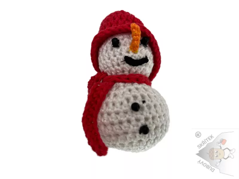 Háčkovaný sněhuláček - zimní radost do každého koutku Dubový skřítek Háčkovaný sněhuláček - zimní radost do každého koutku