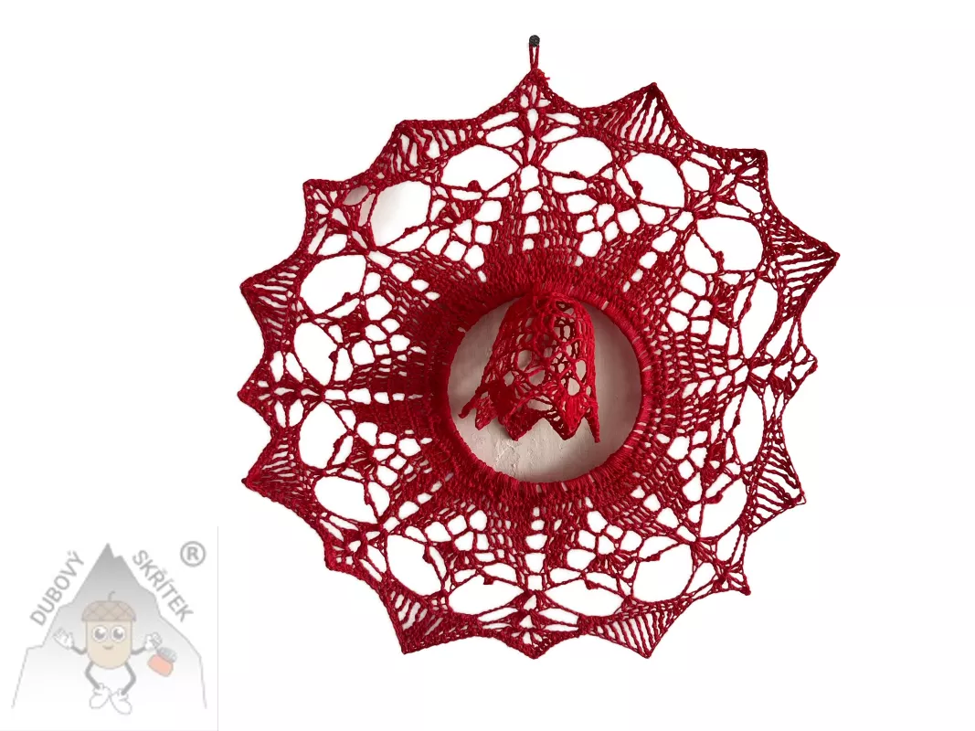 Krajkový vánoční věneček se zvonkem