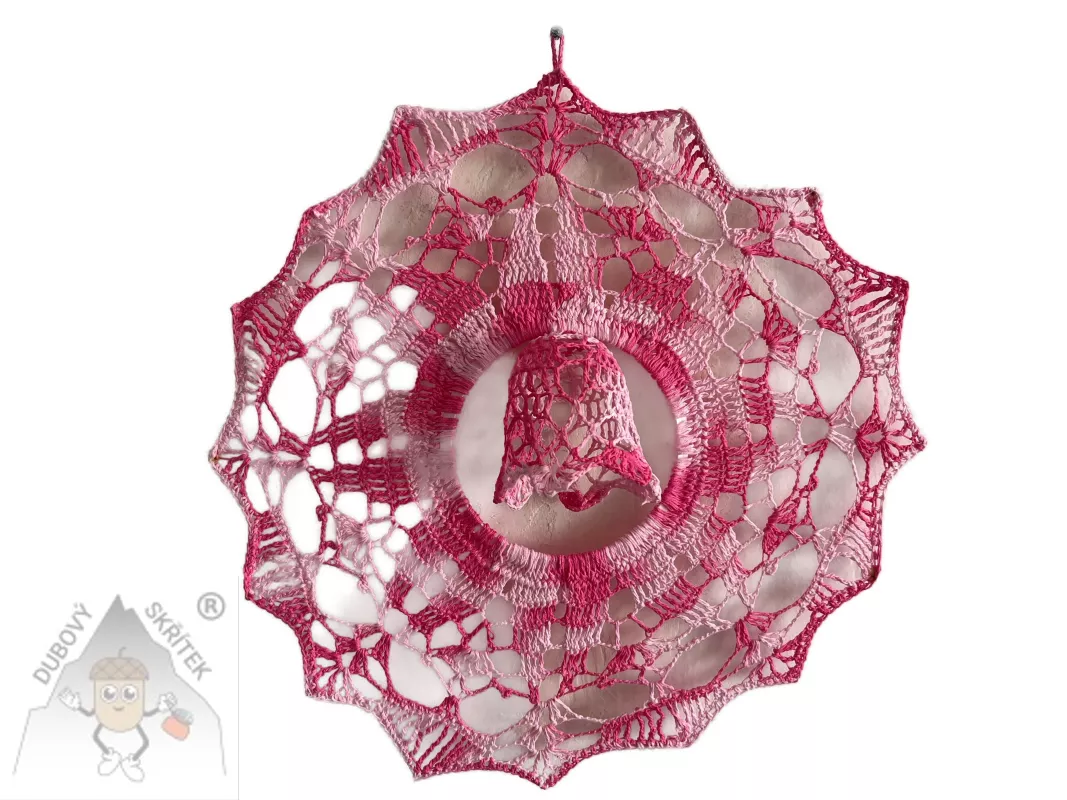 Krajkový vánoční věneček se zvonkem