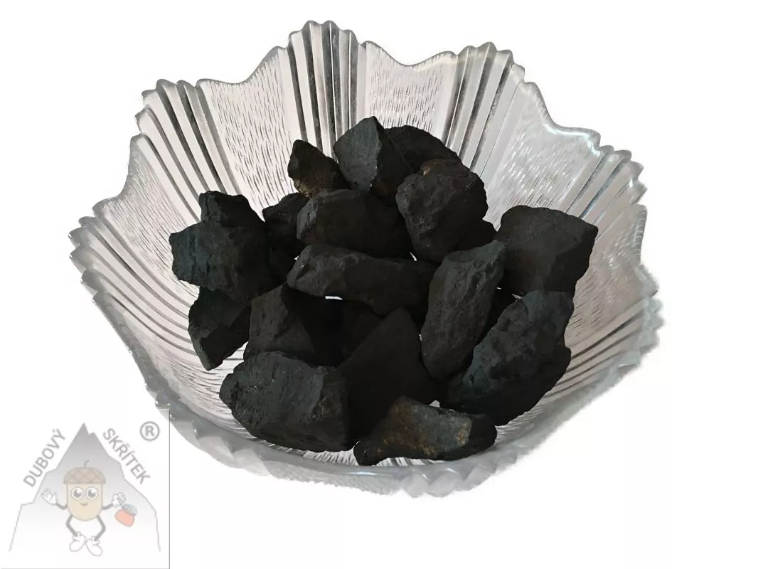 Shungit – černý přírodní kámen 