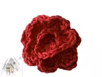 Háčkovaná brož ve tvaru květu, ručně vyráběná květinová dekorace z příze.květinová dekorace z příze.