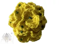 Háčkovaná brož ve tvaru květu, ručně vyráběná květinová dekorace z příze.