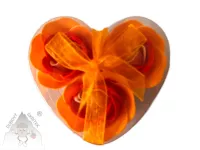 Mýdlové růže v srdíčku – broskvová dárková sada