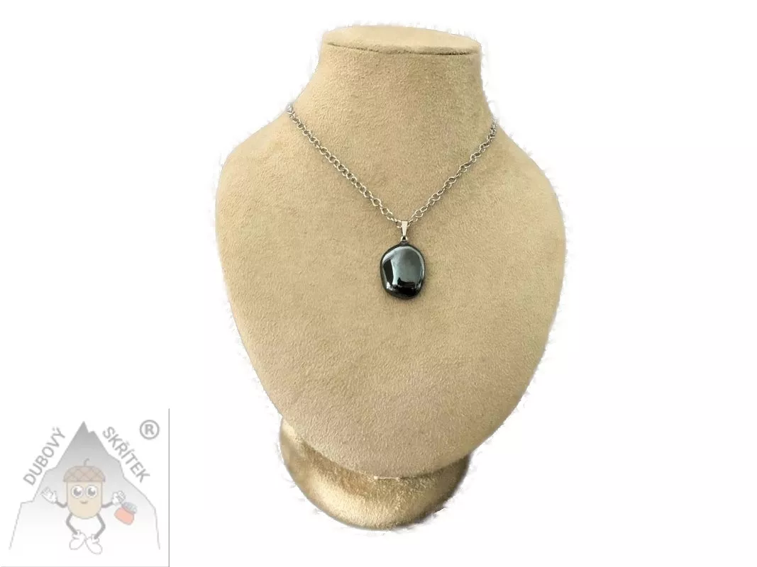 Řetízek s  přívěskem  z hematitu – síla minerálu v elegantním designu