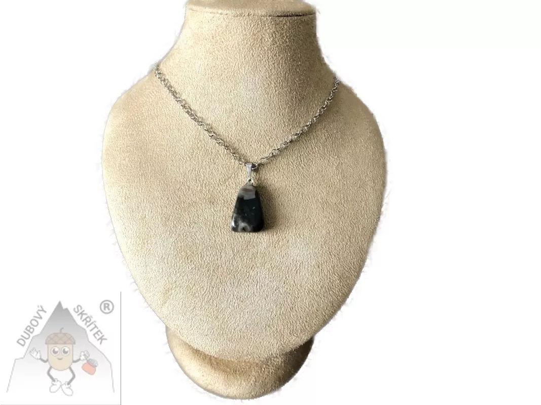 Řetízek s přívěskem z obsidiánu – přírodní elegance a ochranná síla
