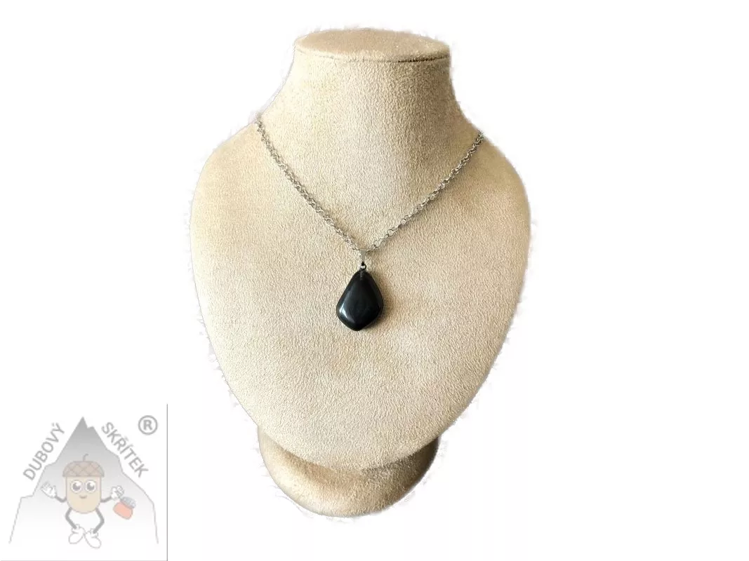 Řetízek s přívěskem z obsidiánu – přírodní elegance a ochranná síla