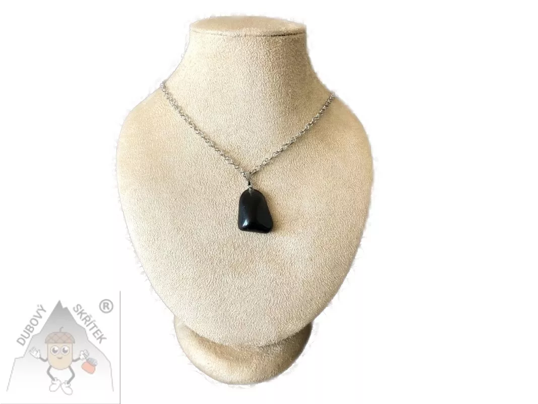 Řetízek s přívěskem z obsidiánu – přírodní elegance a ochranná síla