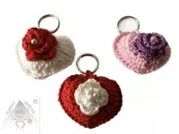 Romantické háčkované srdíčko - jemná dekorace na klíče i kabelku