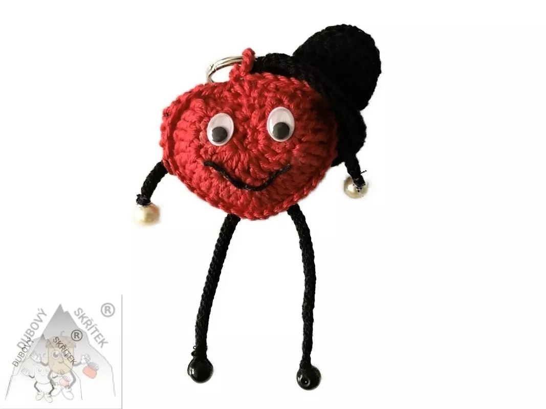 Veselé háčkované srdíčko – originální handmade talisman