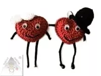 Veselé háčkované srdíčko – originální handmade talisman